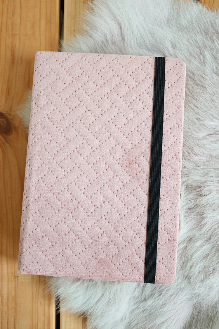 Gepersonaliseerd notitieboek A5 (roze stof)
